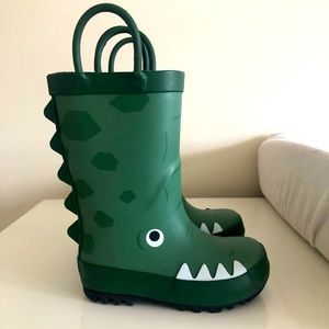 Never work size 5 baby/toddler green rain boots